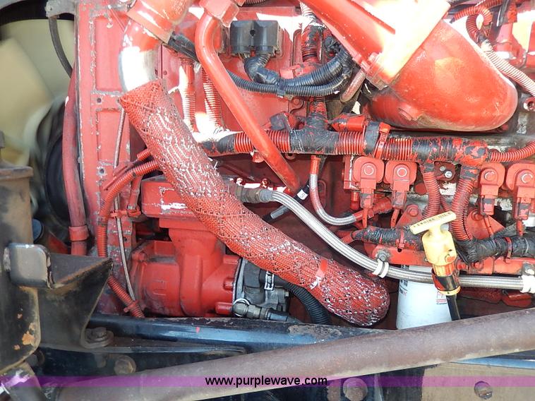 image for item I9298 2005 Kenworth W900L semi truck