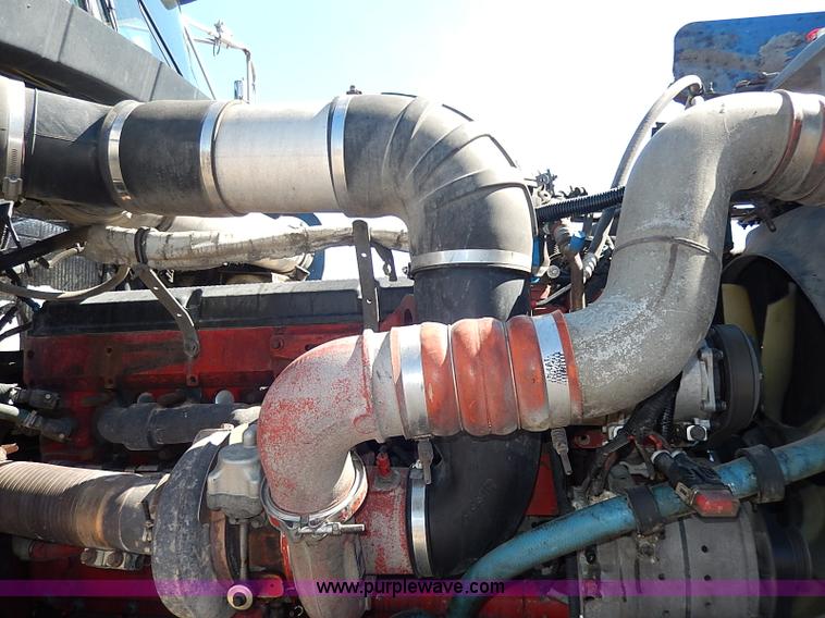 image for item I9298 2005 Kenworth W900L semi truck