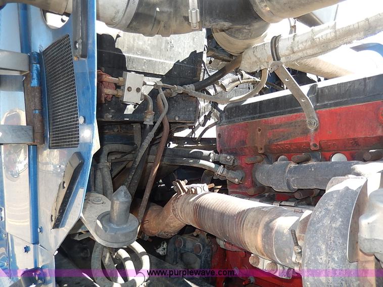 image for item I9298 2005 Kenworth W900L semi truck