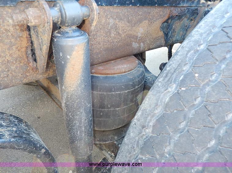 image for item I9298 2005 Kenworth W900L semi truck