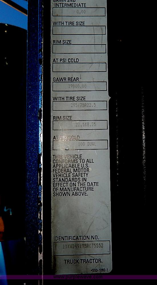 image for item I9298 2005 Kenworth W900L semi truck