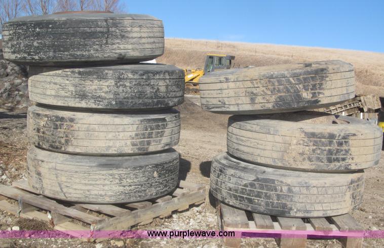 image for item AE9346 (7) 295/75R22.5 tires and 10 bolt wheels