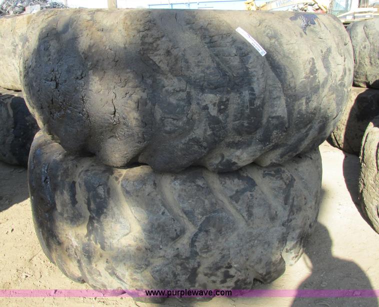 image for item AN9100 (2) scraper/loader tires