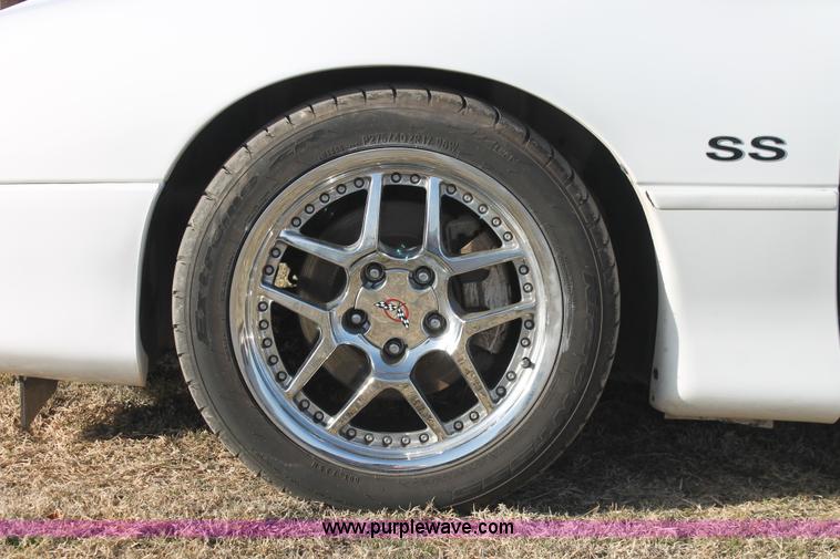 image for item AO9479 2002 Chevrolet Camaro Z28 SS