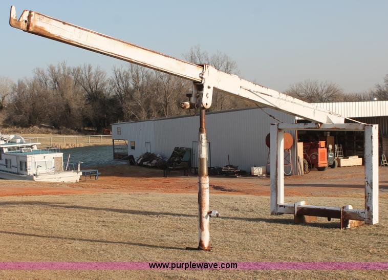 image for item AO9481 Taskmaster HL2000 telescopic boom