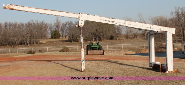 image for item AO9481 Taskmaster HL2000 telescopic boom