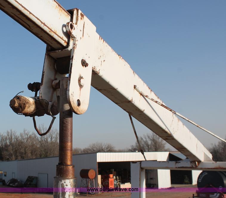 image for item AO9481 Taskmaster HL2000 telescopic boom