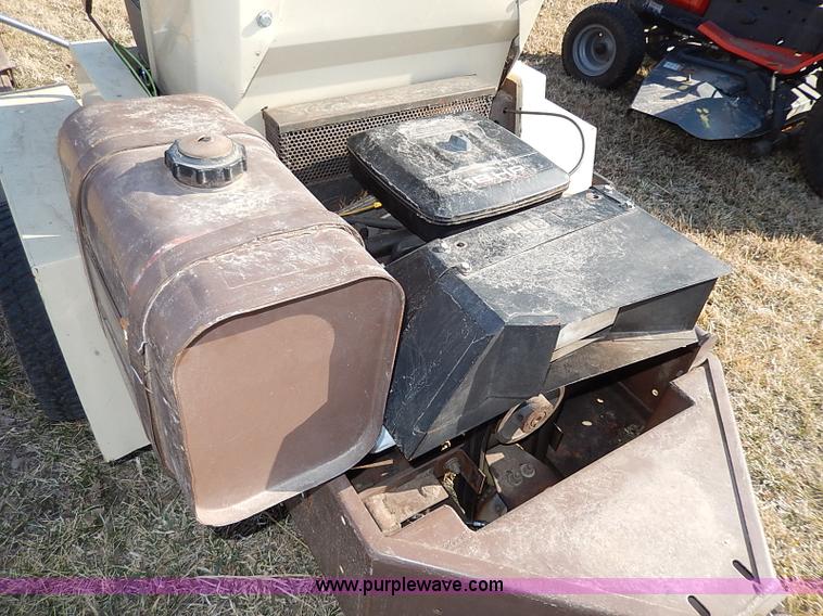 image for item AX9049 Grasshopper 1620 ZTR lawn mower