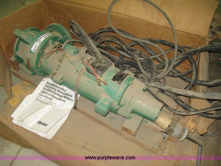 image for item AX9864 Myers WGX30-21-25 submersible sewer grinder pump