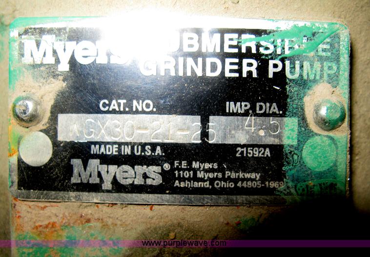 image for item AX9864 Myers WGX30-21-25 submersible sewer grinder pump