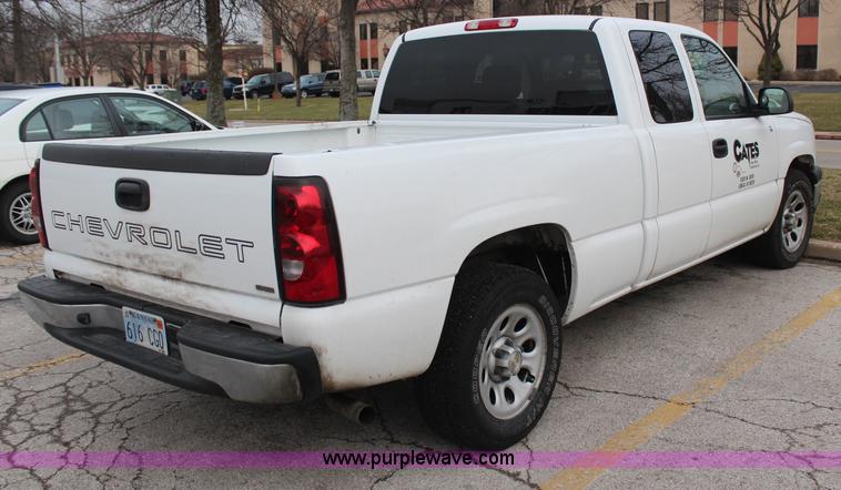 image for item C1920 2007 Chevrolet Silverado 1500 Ext. Cab pickup truck