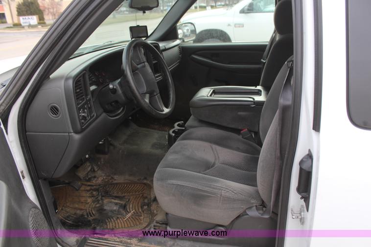 image for item C1920 2007 Chevrolet Silverado 1500 Ext. Cab pickup truck