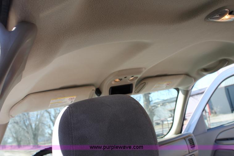 image for item C3731 2004 Chevrolet Silverado 2500HD Crew Cab pickup truck