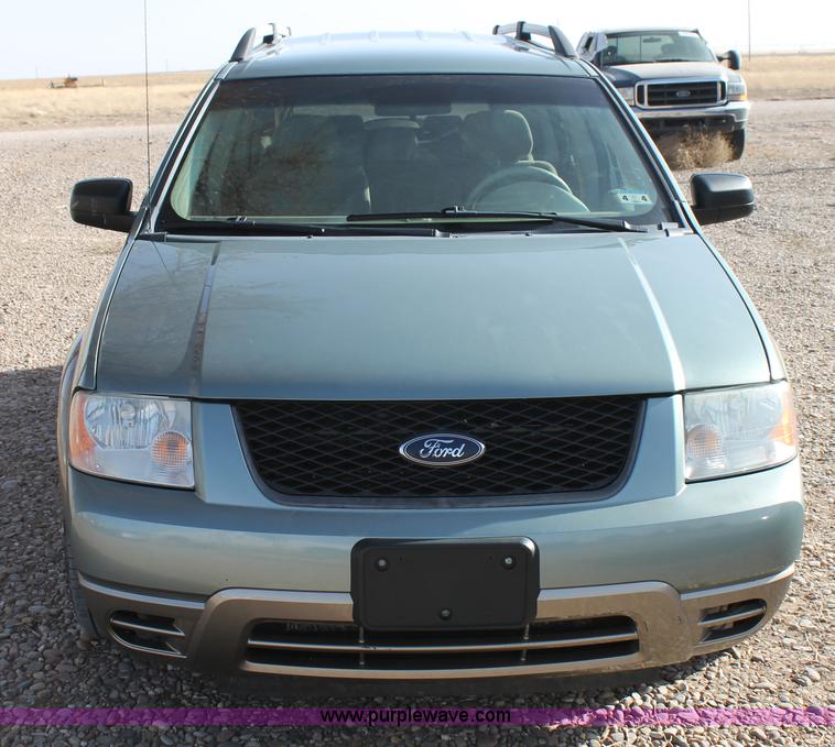 image for item C3780 2006 Ford Freestyle SE van