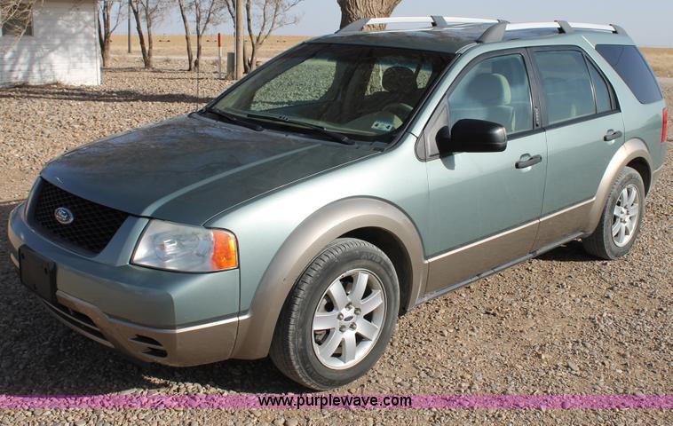 image for item C3780 2006 Ford Freestyle SE van