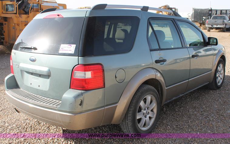 image for item C3780 2006 Ford Freestyle SE van