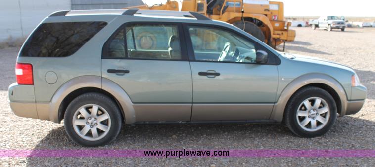 image for item C3780 2006 Ford Freestyle SE van