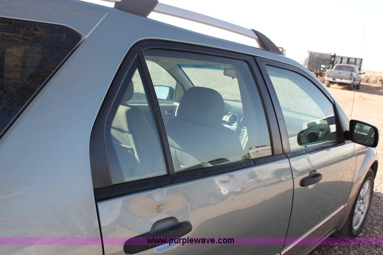 image for item C3780 2006 Ford Freestyle SE van