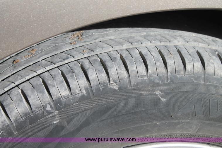 image for item C3780 2006 Ford Freestyle SE van