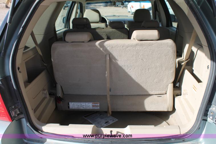 image for item C3780 2006 Ford Freestyle SE van