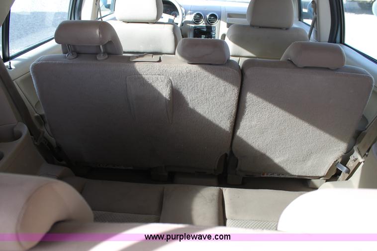 image for item C3780 2006 Ford Freestyle SE van