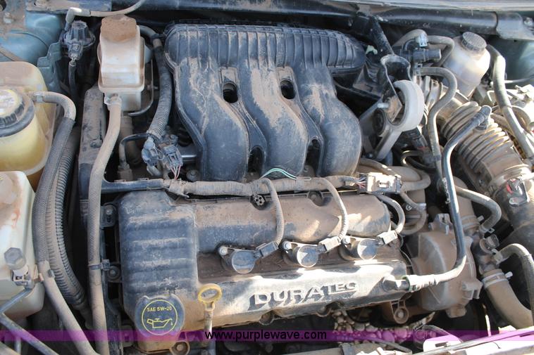 image for item C3780 2006 Ford Freestyle SE van