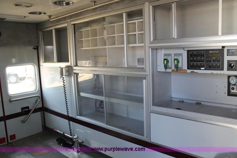 image for item C3783 1999 Ford Econoline E450 ambulance