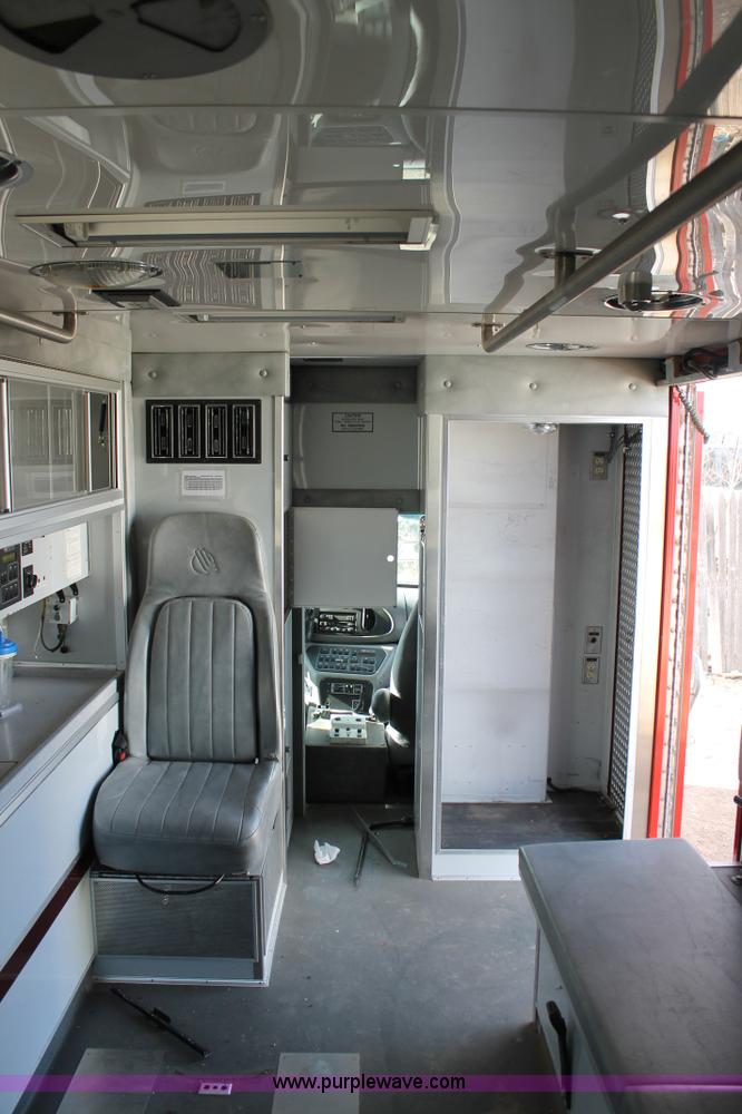 image for item C3783 1999 Ford Econoline E450 ambulance