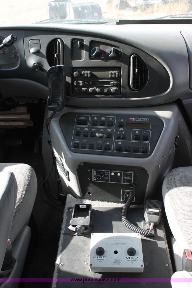 image for item C3783 1999 Ford Econoline E450 ambulance