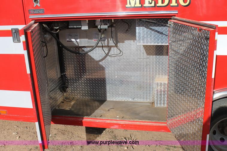 image for item C3783 1999 Ford Econoline E450 ambulance