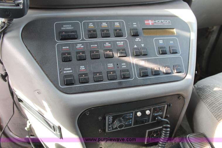 image for item C3783 1999 Ford Econoline E450 ambulance