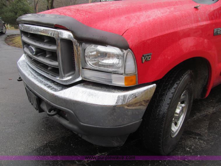 image for item E4684 2002 Ford F250 Super Duty XLT SuperCab pickup truck
