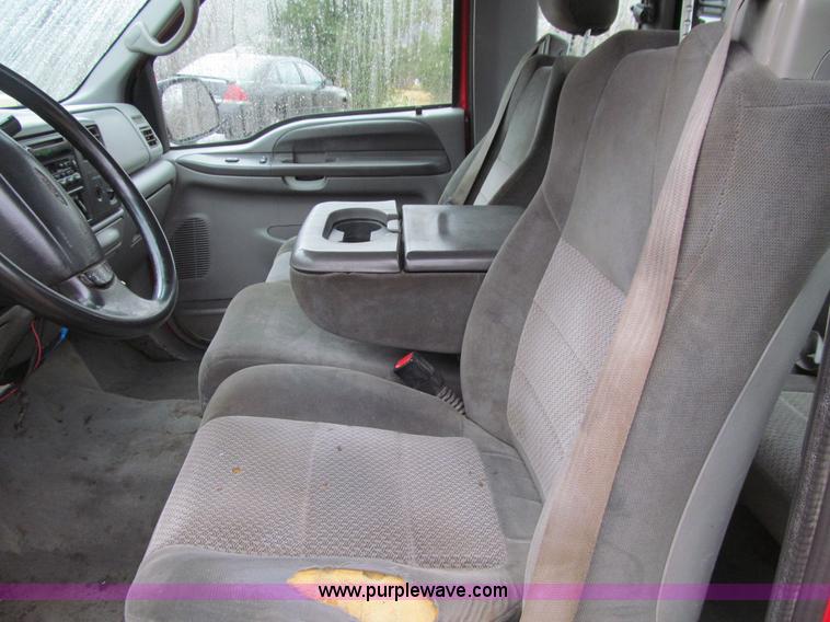 image for item E4684 2002 Ford F250 Super Duty XLT SuperCab pickup truck