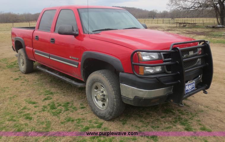 image for item F6849 2007 Chevrolet Silverado Classic 2500HD pickup truck