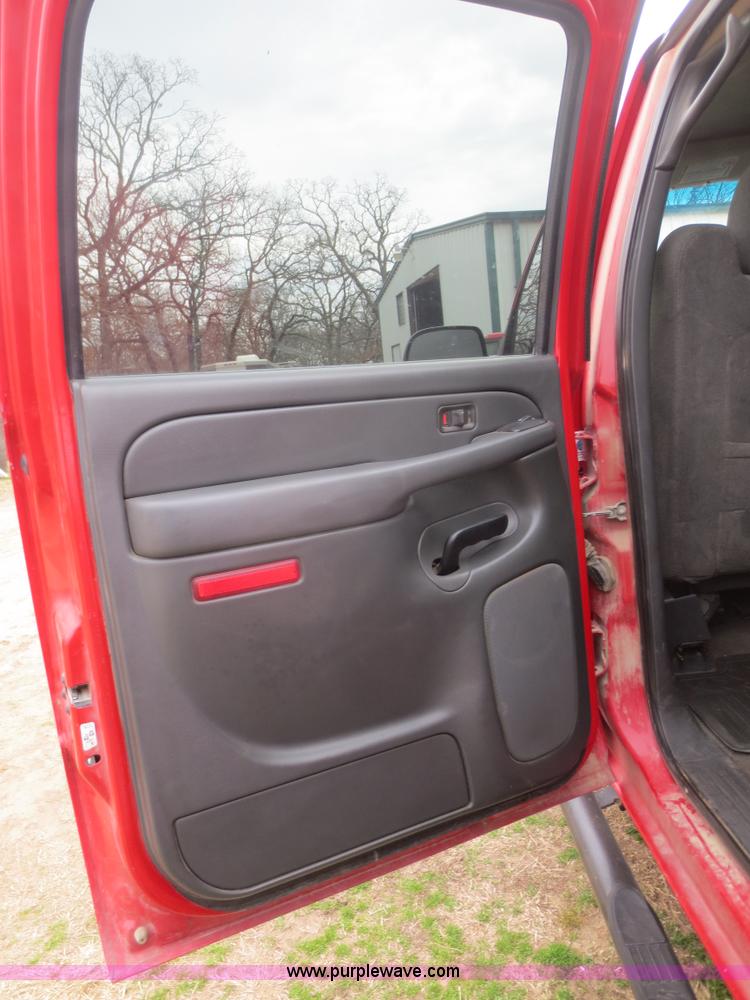 image for item F6849 2007 Chevrolet Silverado Classic 2500HD pickup truck