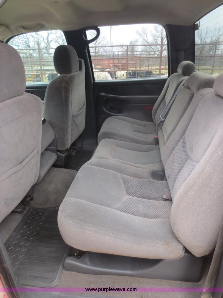 image for item F6849 2007 Chevrolet Silverado Classic 2500HD pickup truck