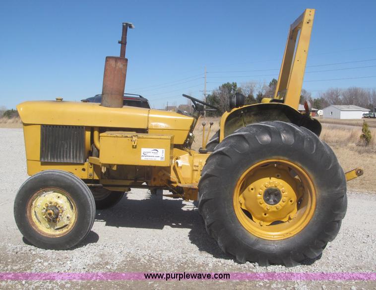 image for item F7304 John Deere 301W industrial tractor