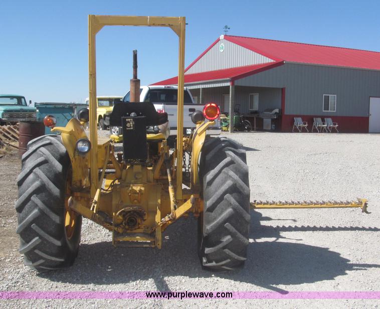 image for item F7304 John Deere 301W industrial tractor