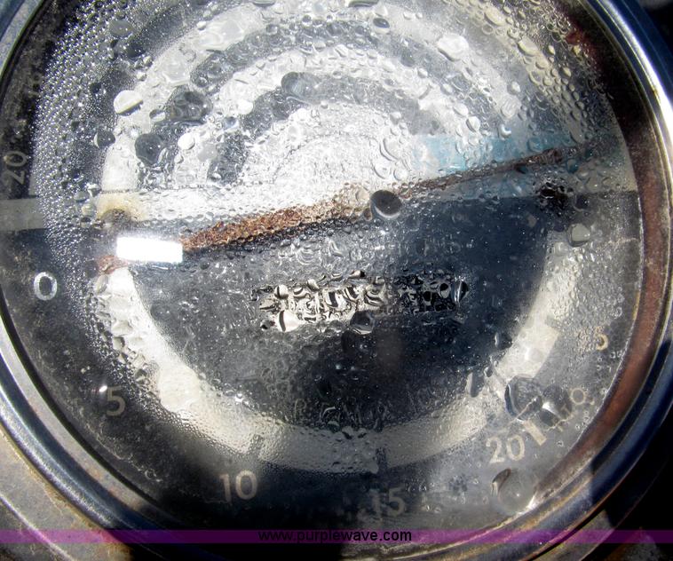 image for item F7304 John Deere 301W industrial tractor