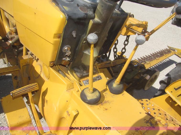 image for item F7304 John Deere 301W industrial tractor