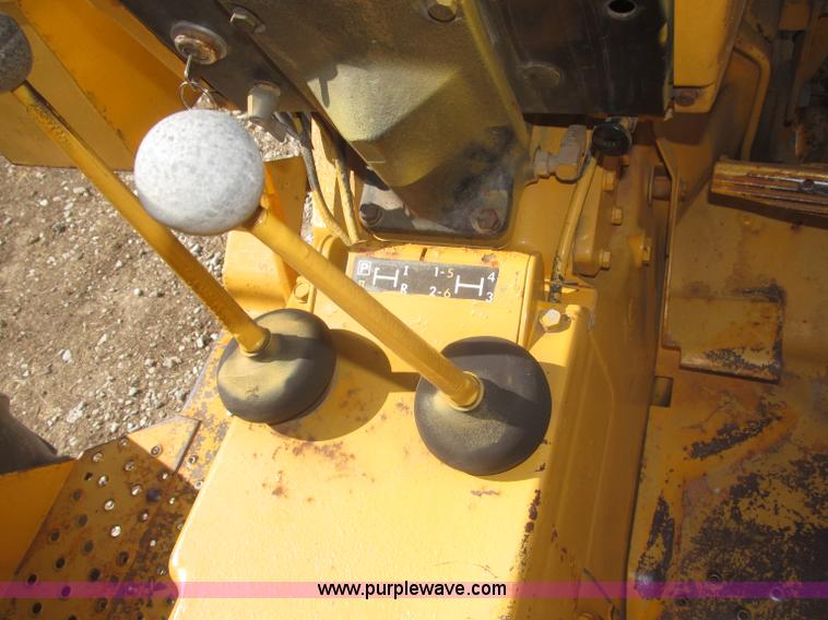 image for item F7304 John Deere 301W industrial tractor