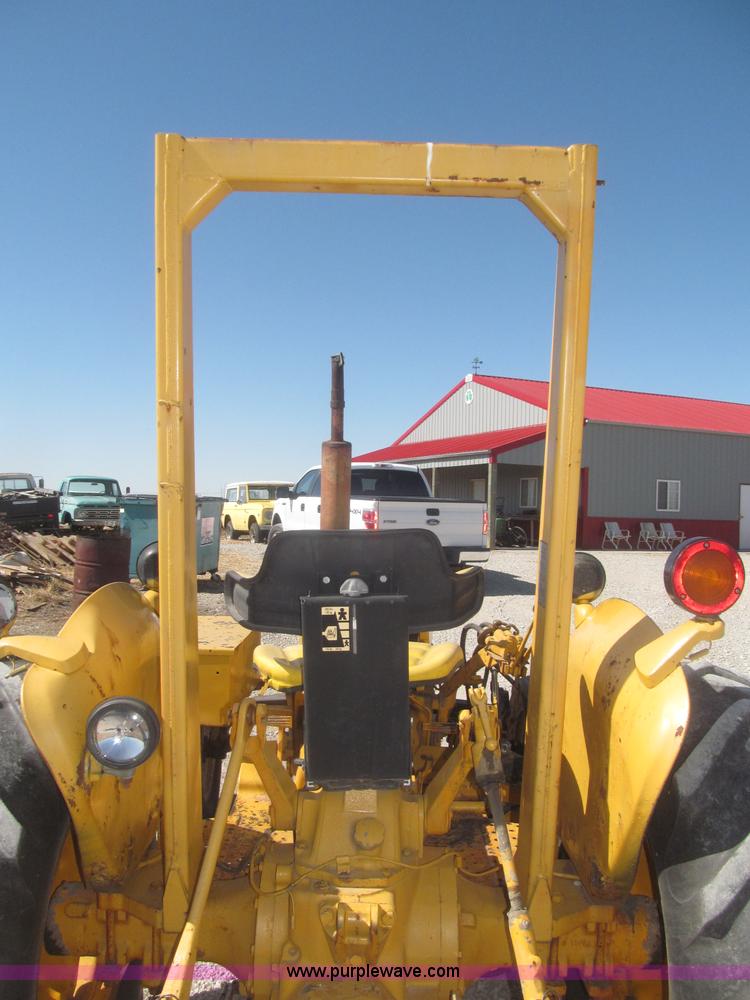 image for item F7304 John Deere 301W industrial tractor