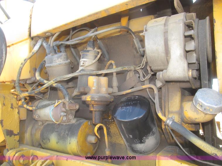 image for item F7304 John Deere 301W industrial tractor