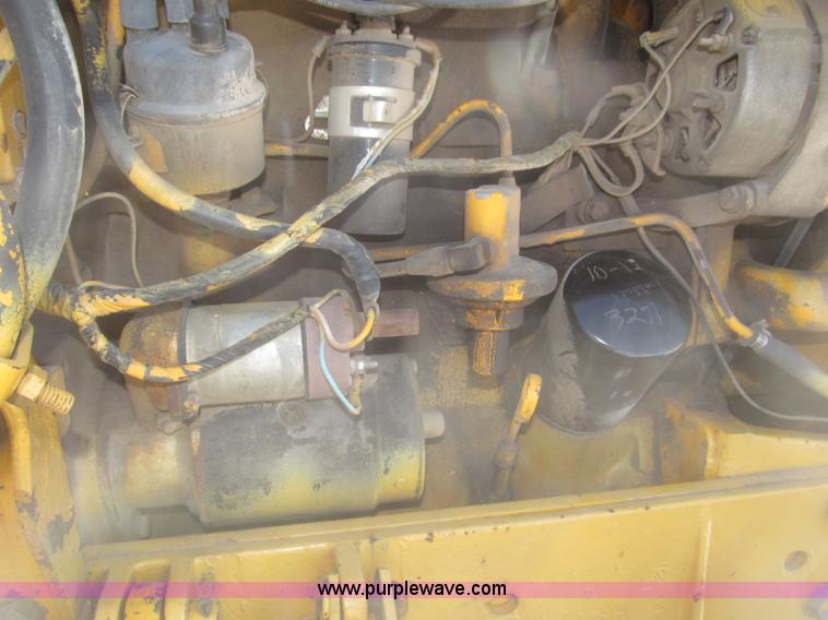 image for item F7304 John Deere 301W industrial tractor