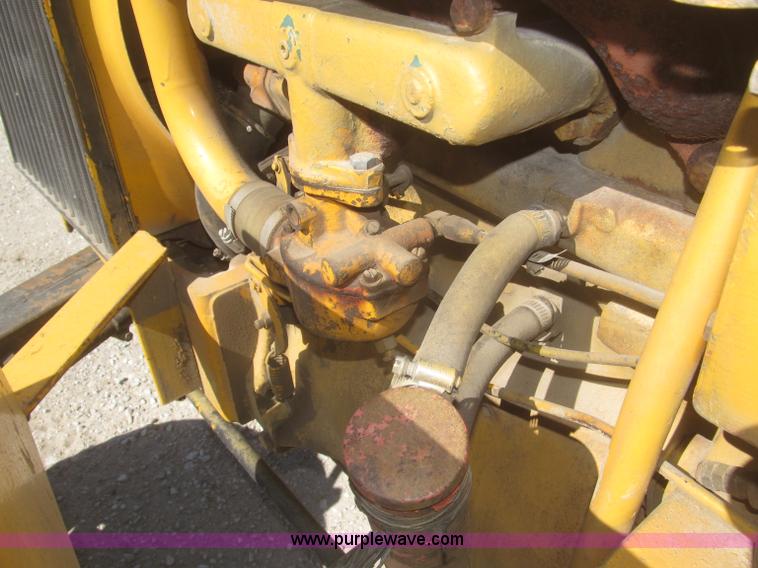 image for item F7304 John Deere 301W industrial tractor