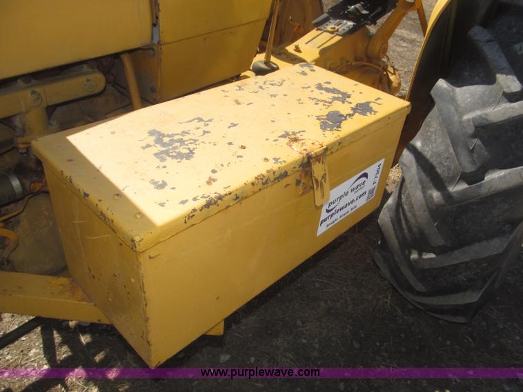 image for item F7304 John Deere 301W industrial tractor