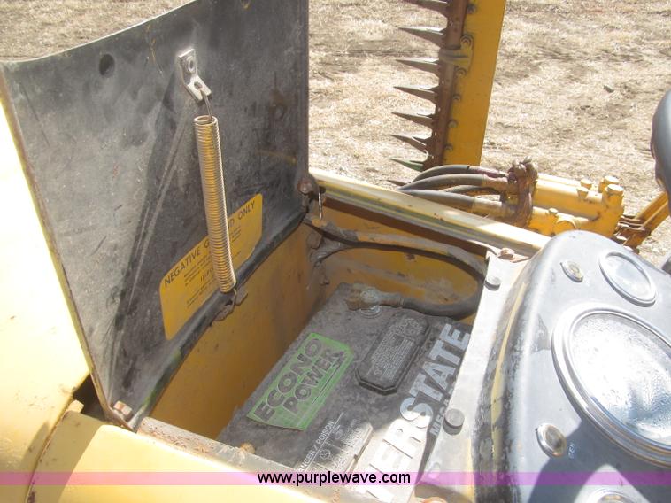 image for item F7304 John Deere 301W industrial tractor