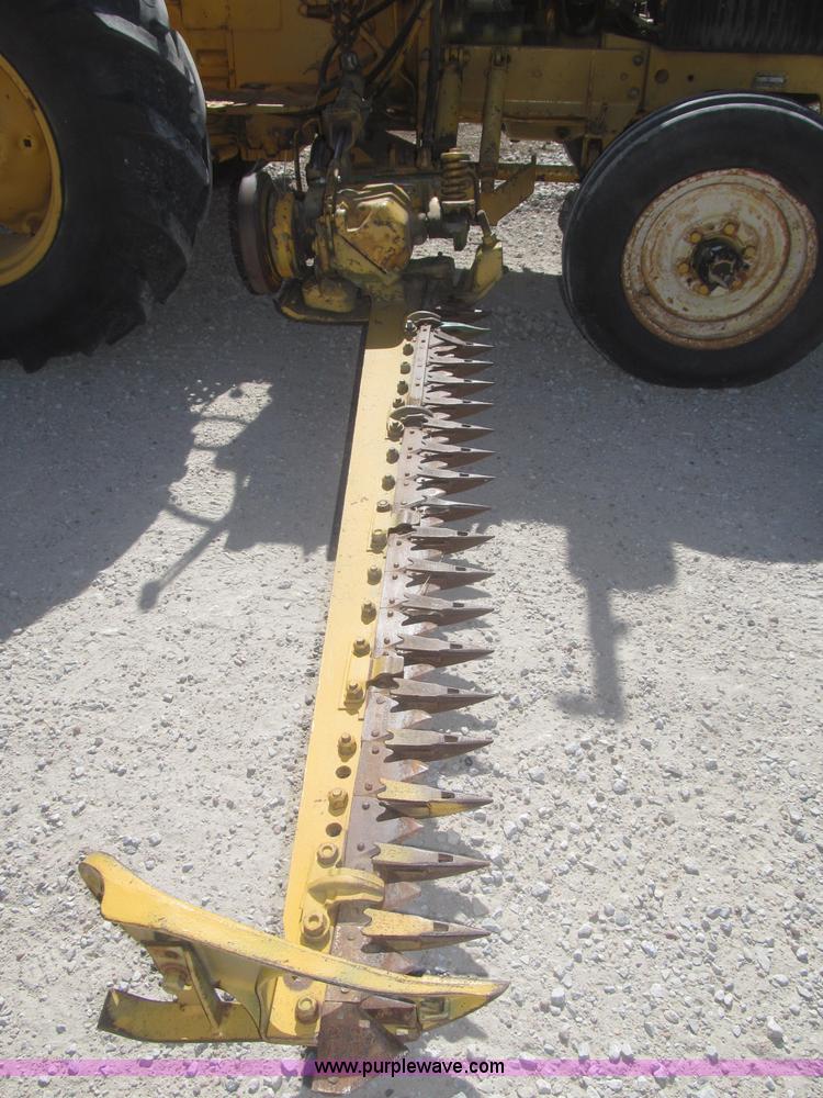 image for item F7304 John Deere 301W industrial tractor