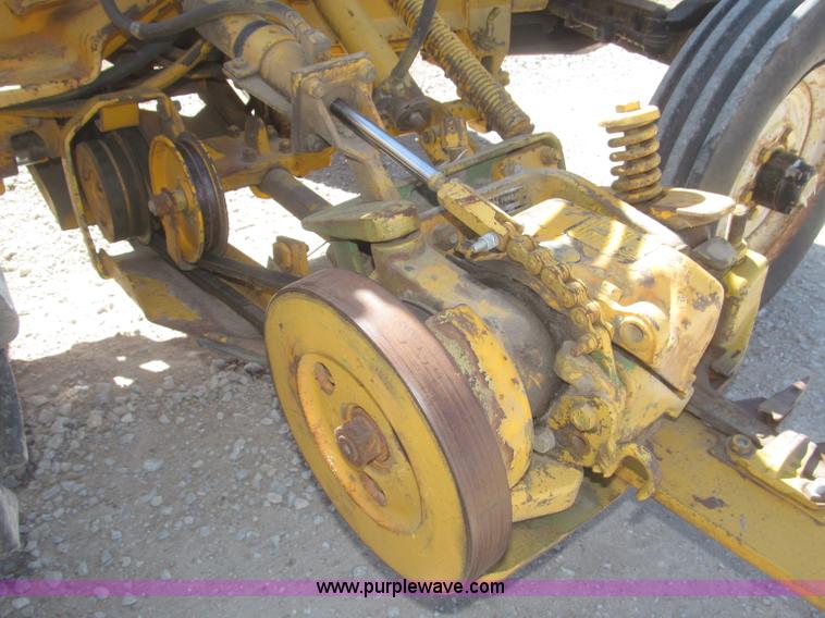 image for item F7304 John Deere 301W industrial tractor