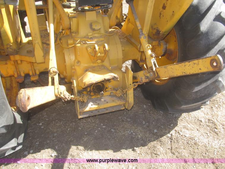 image for item F7304 John Deere 301W industrial tractor